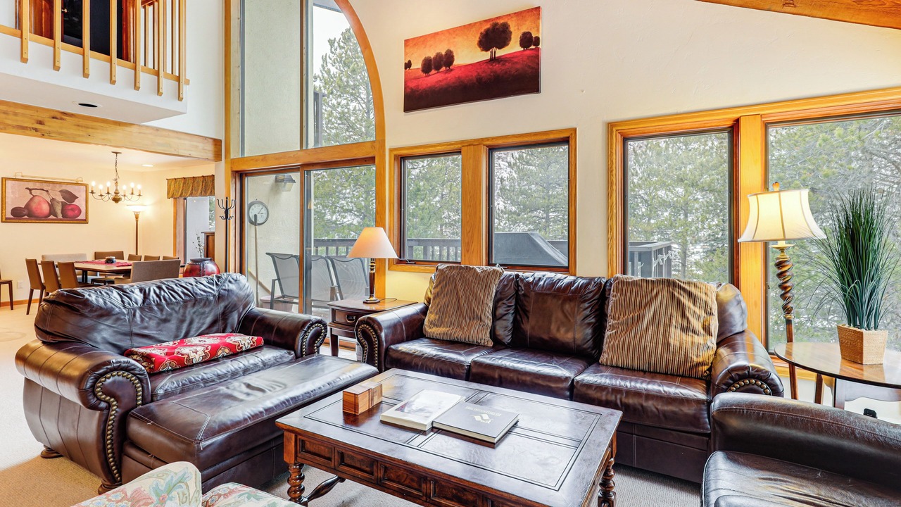 Photo of Livingroom in Highland Meadows