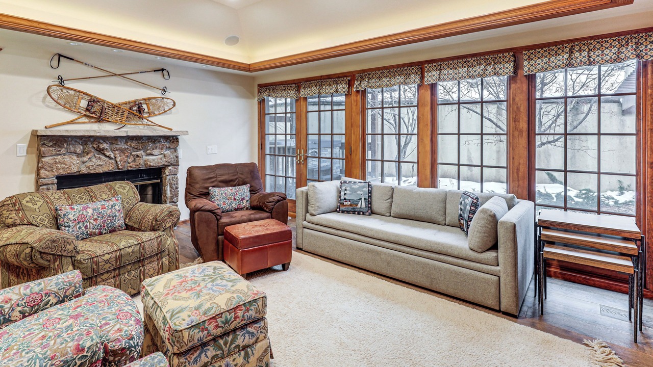 Photo of Livingroom in Highland Meadows
