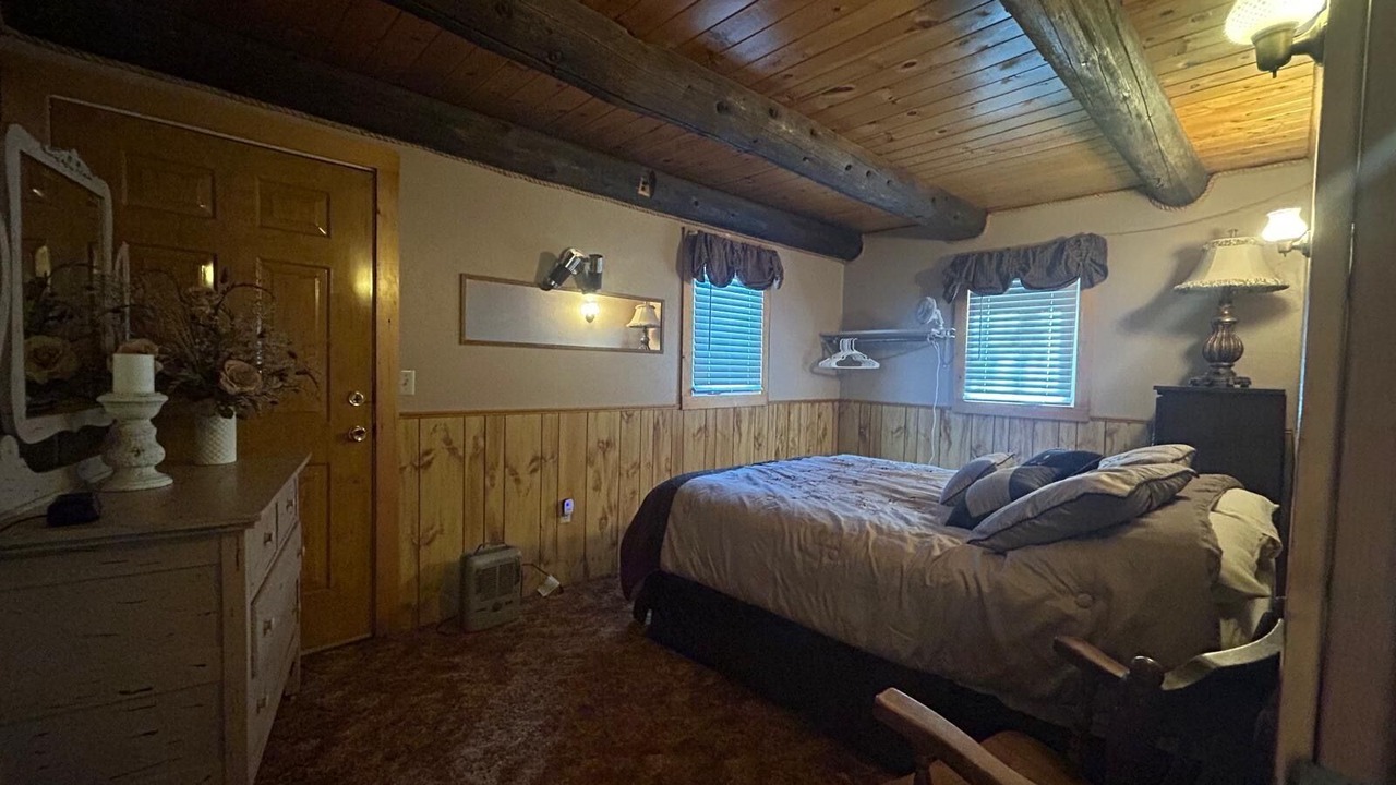 Photo of Bedroom in Del Norte