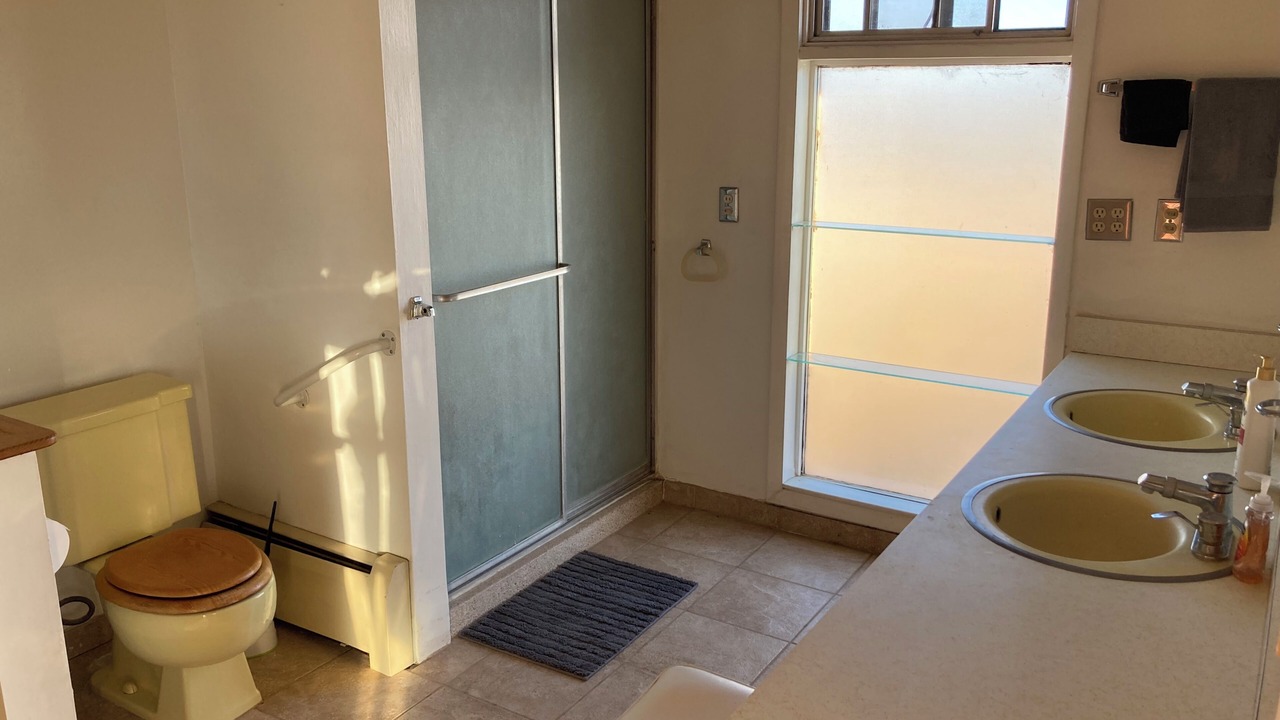 Photo of Bathroom in Alamosa