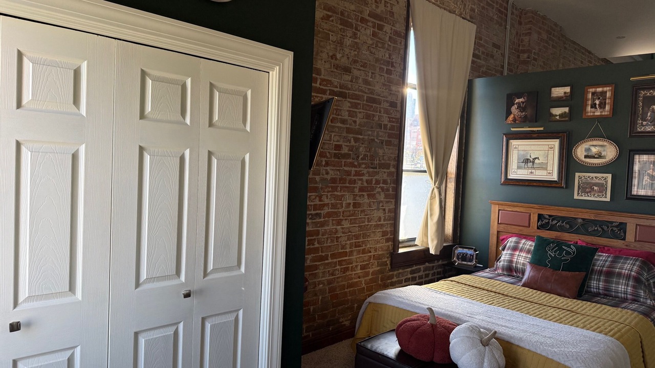 Photo of Bedroom in River Market