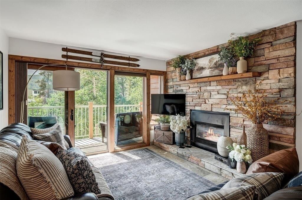 Photo of Livingroom in Historic District