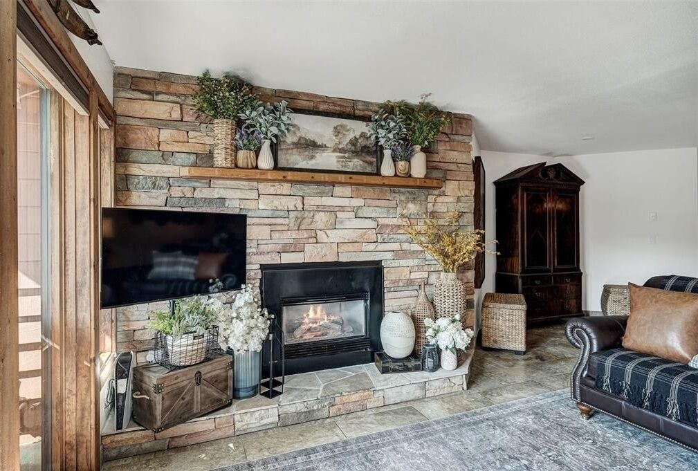 Photo of Livingroom in Historic District