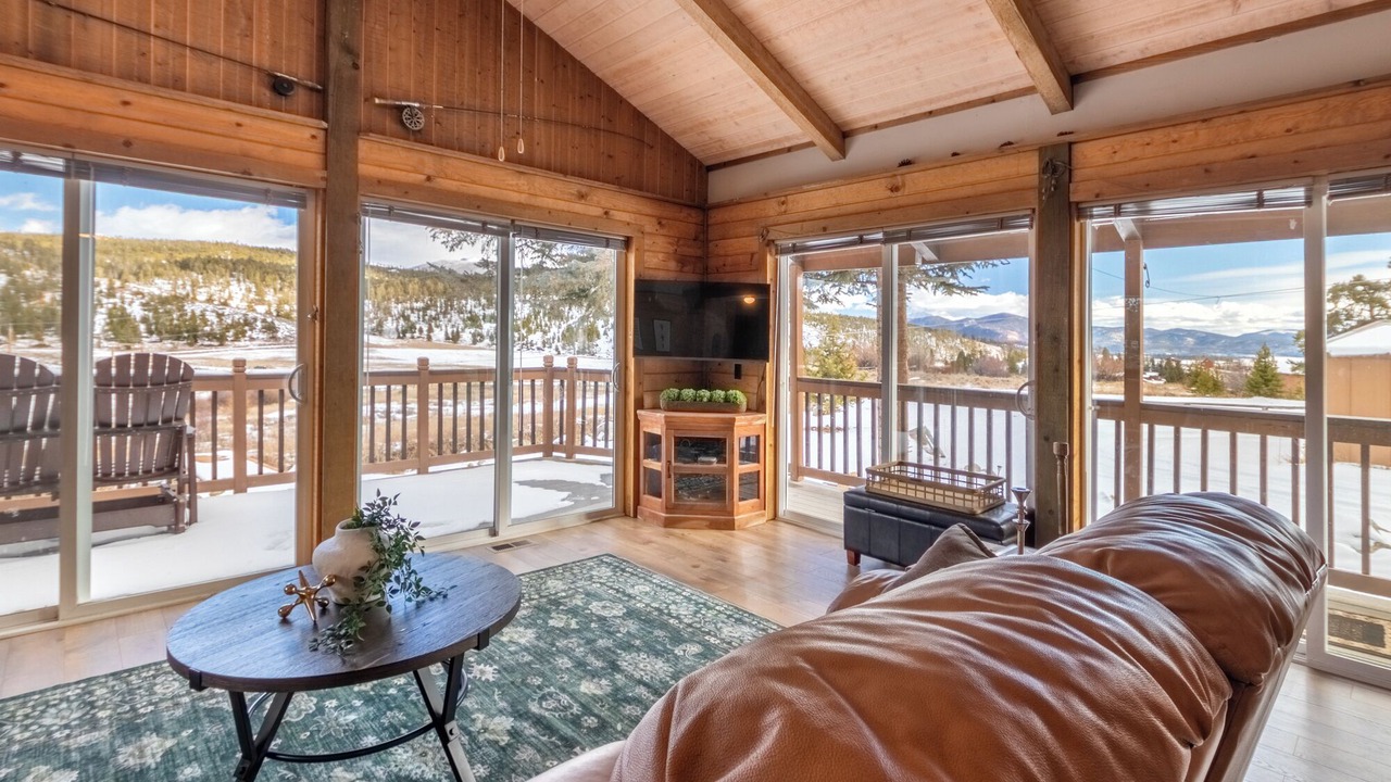Photo of Livingroom in Grand Lake