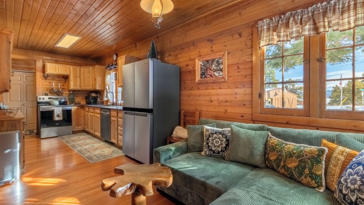 Photo of Livingroom in Grand Lake
