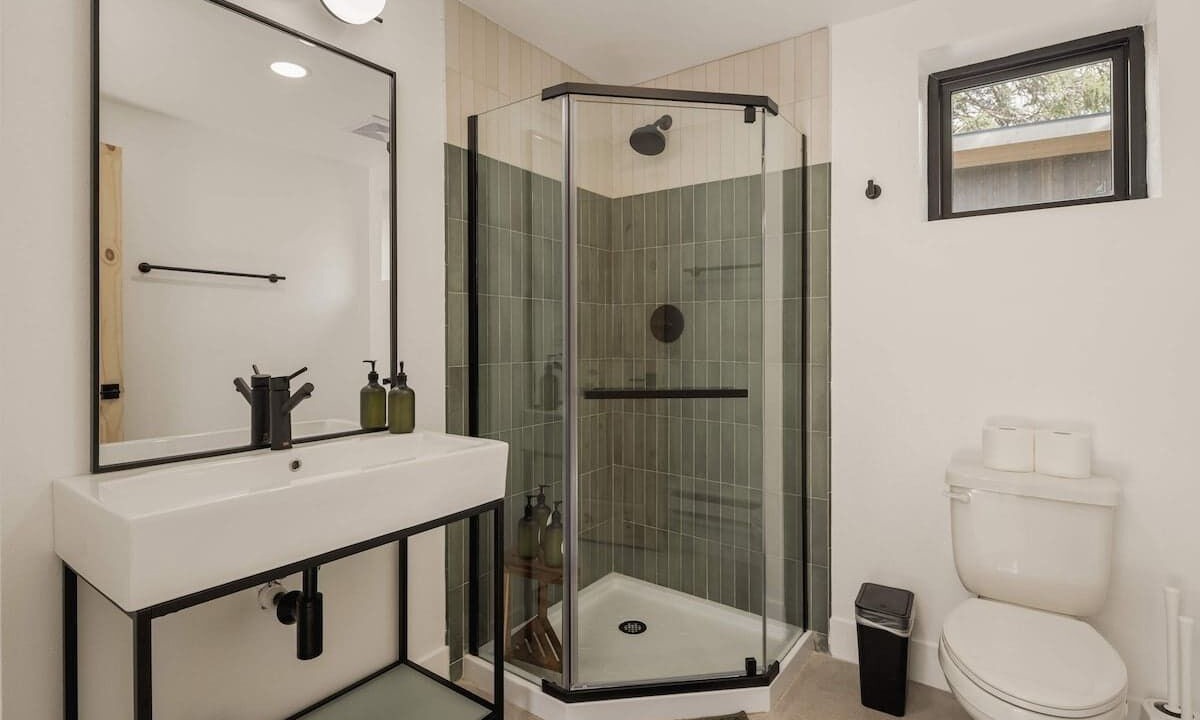 Photo of Bathroom in Grant