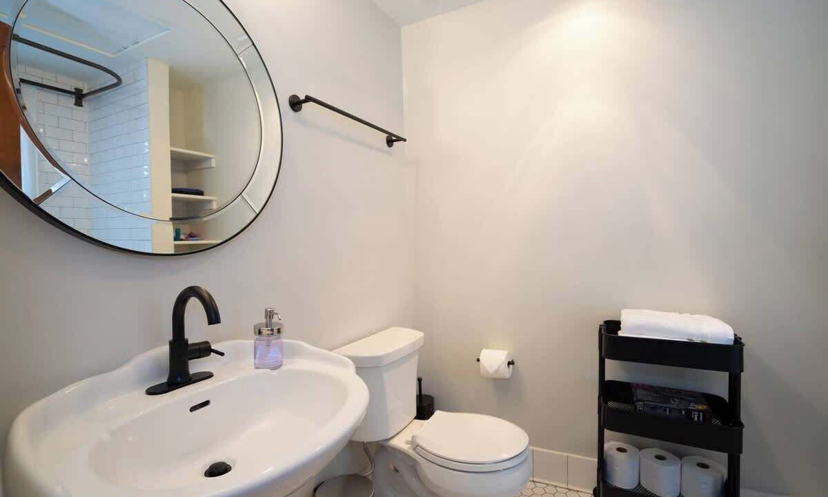 Photo of Bathroom in Five Points