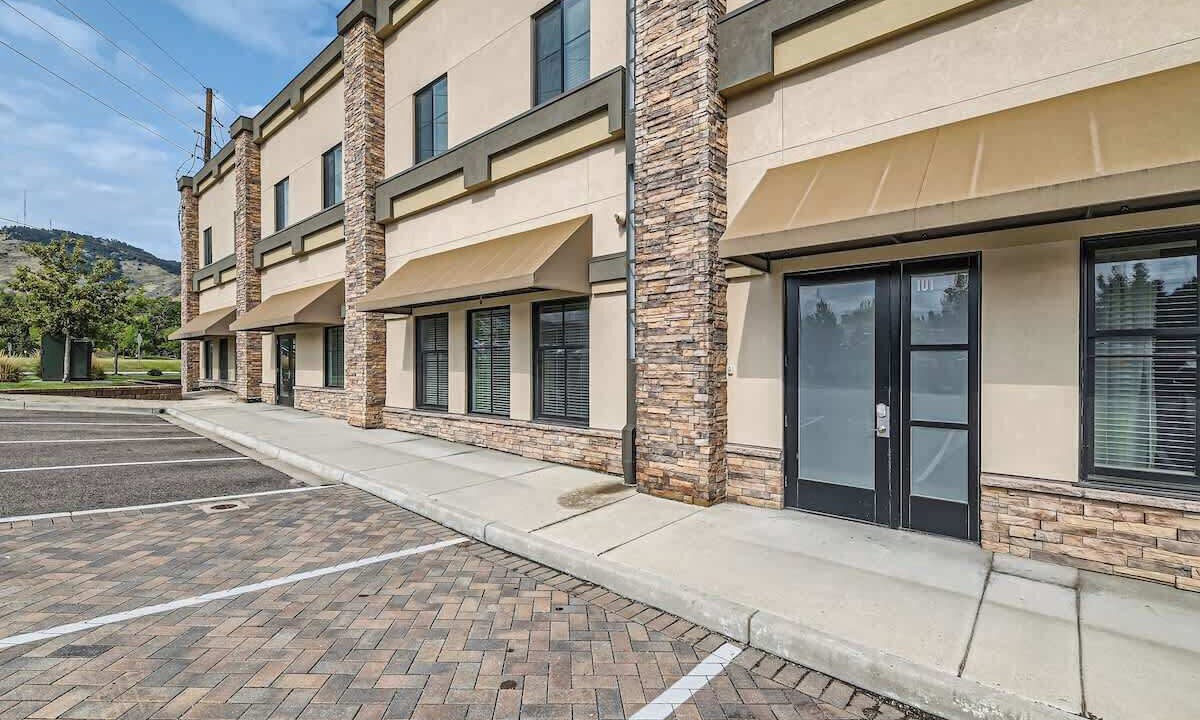Photo of Outdoor in Golden