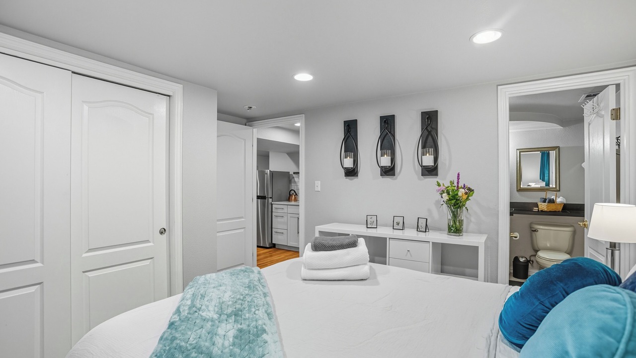 Photo of Bedroom in Lakewood