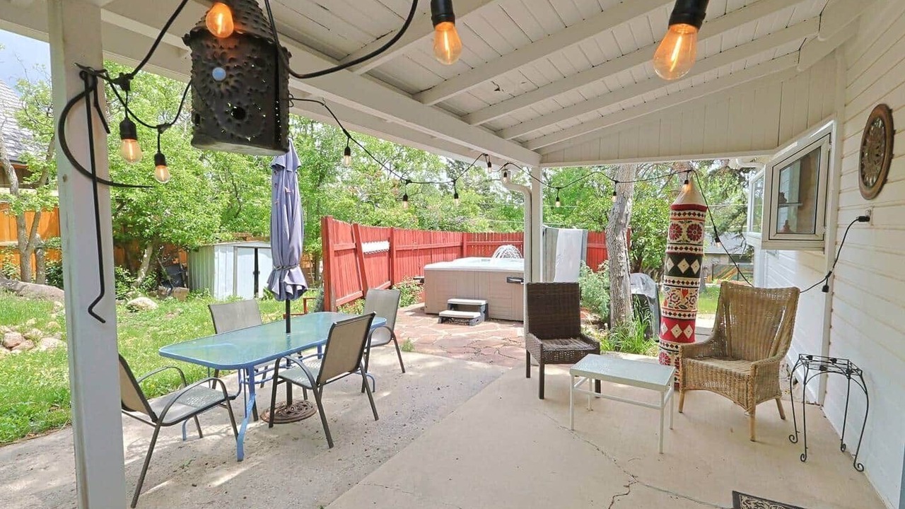 Photo of Outdoor in Skyway