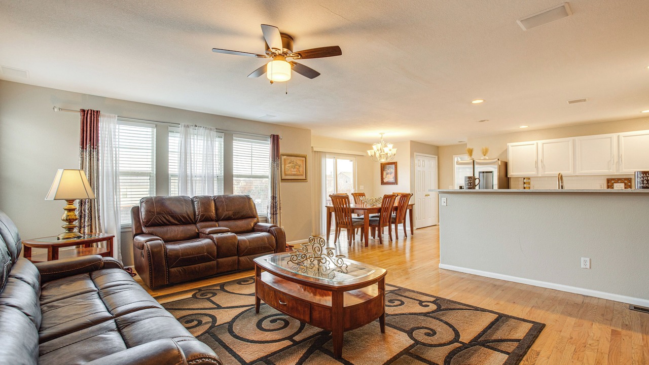 Photo of Livingroom in Aurora