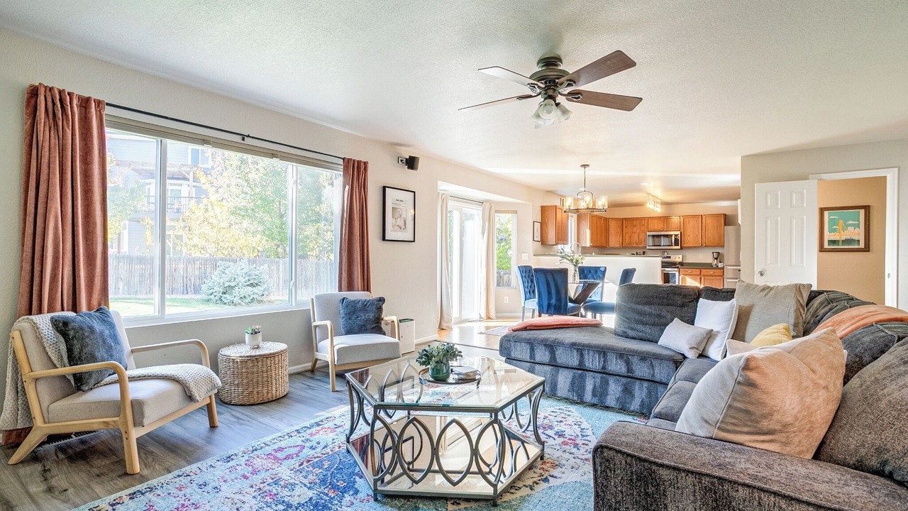 Photo of Livingroom in Roxborough