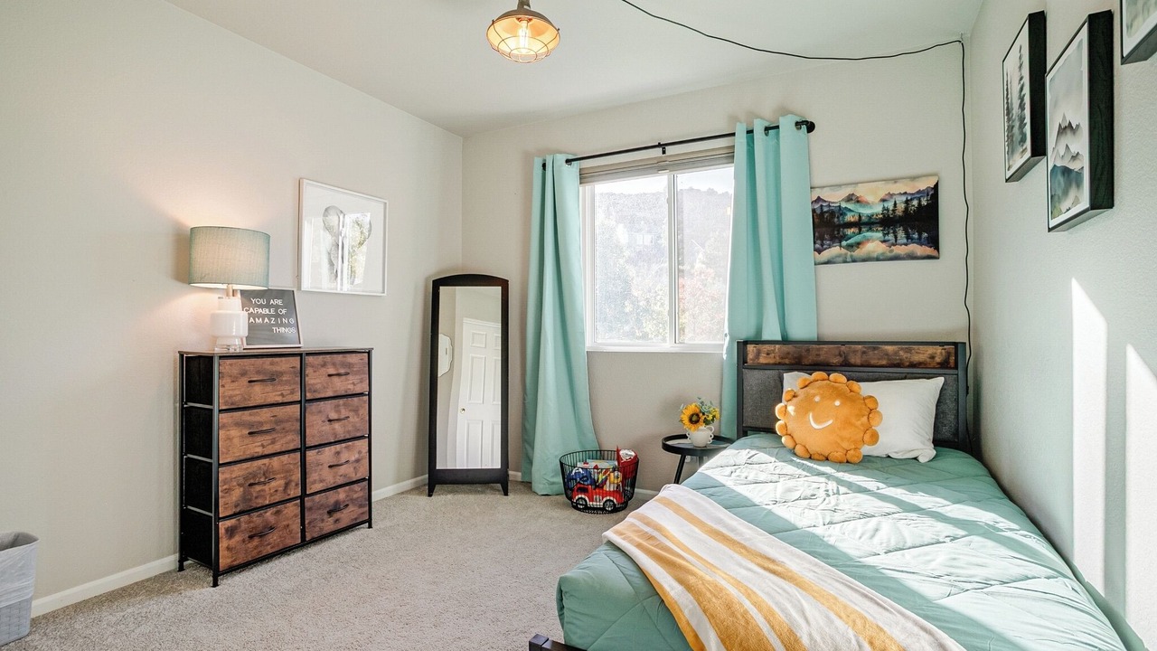 Photo of Bedroom in Roxborough