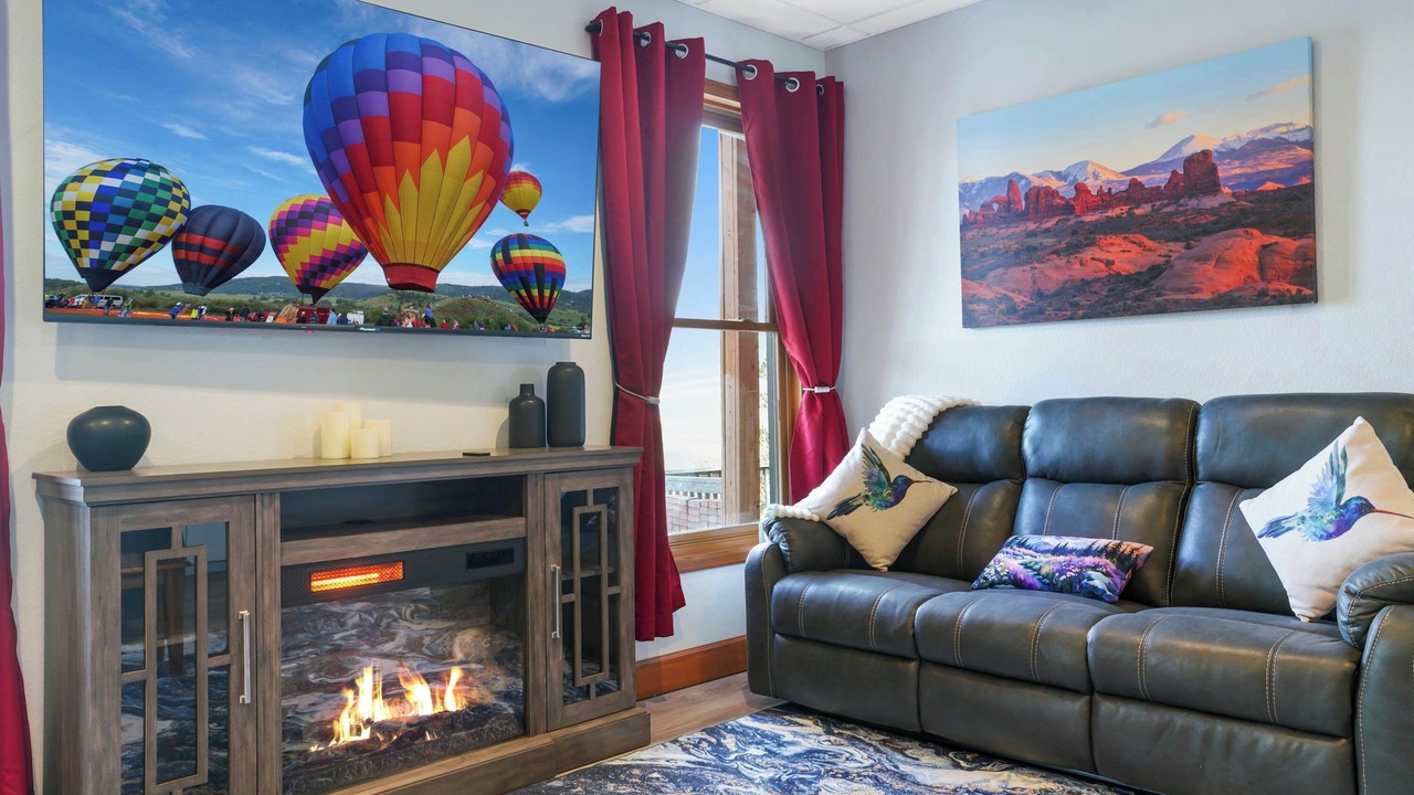 Photo of Livingroom in Black Hawk