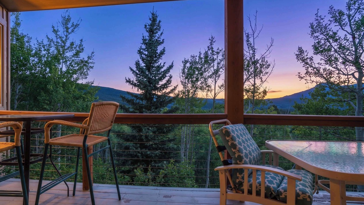 Photo of Outdoor in Black Hawk