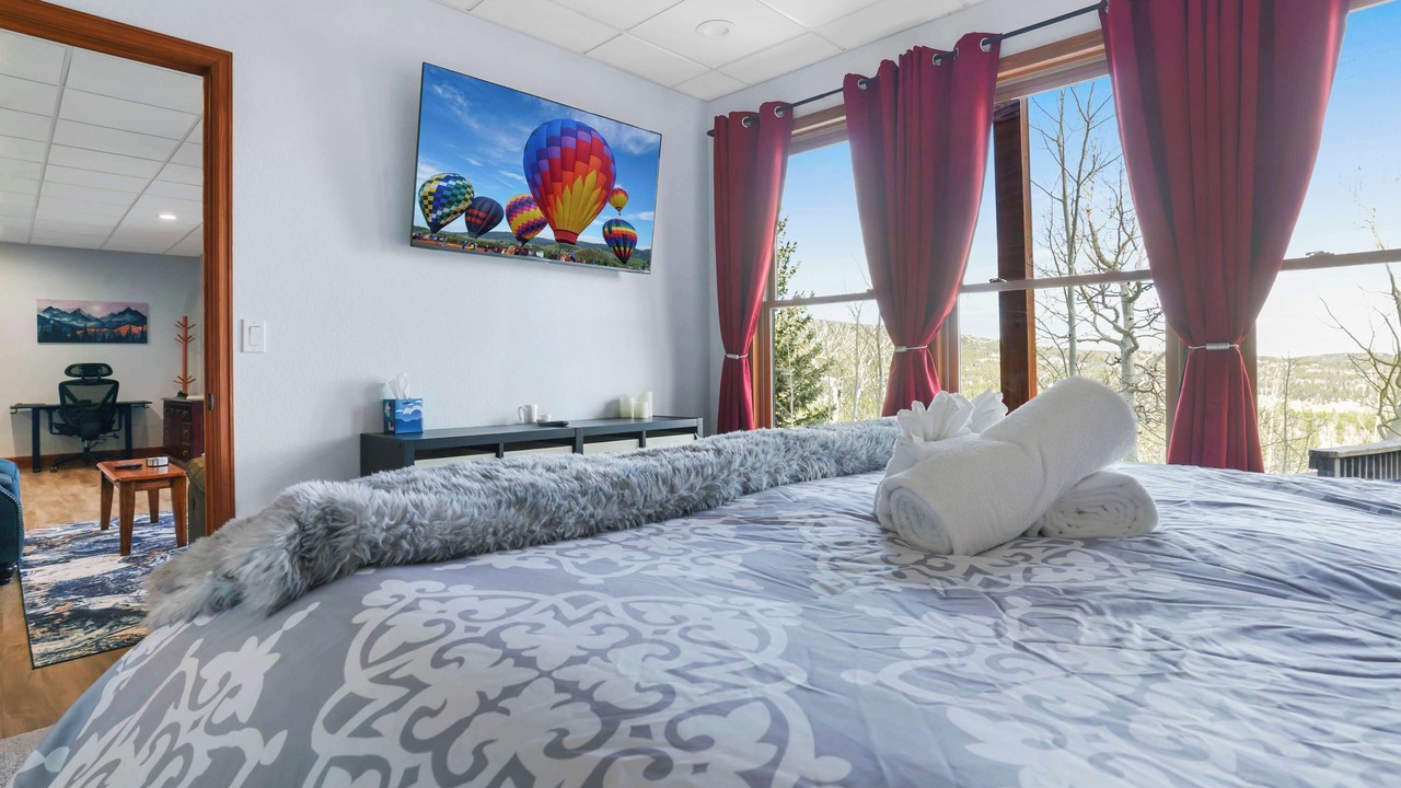 Photo of Bedroom in Black Hawk