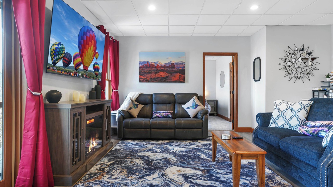 Photo of Livingroom in Black Hawk