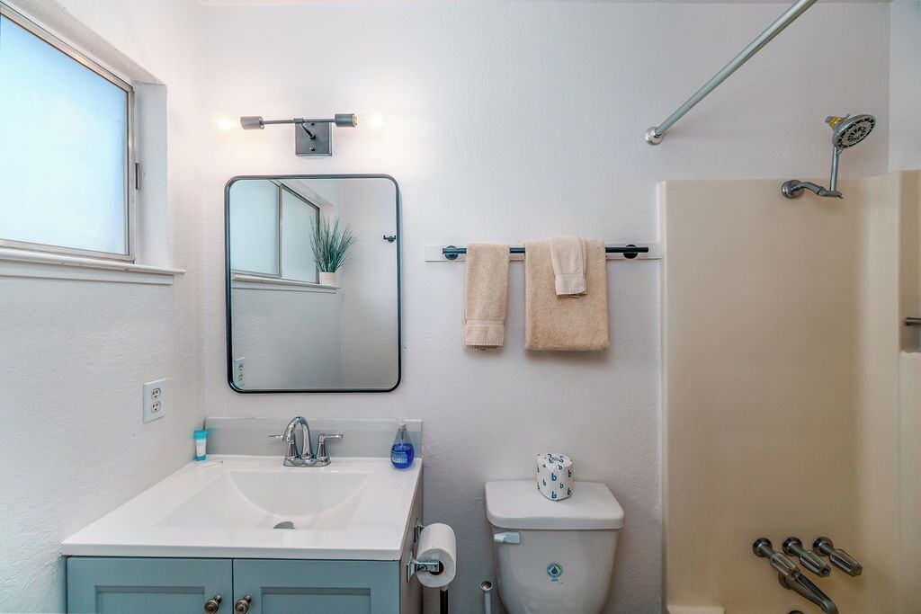 Photo of Bathroom in Al Tahoe