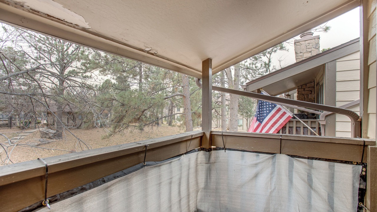 Photo of Patio Balcony in Aurora Highlands