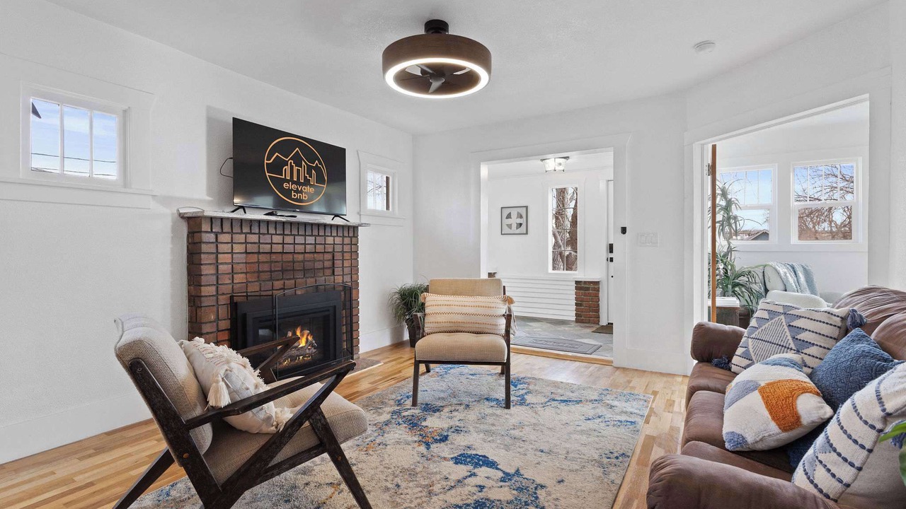 Photo of Livingroom in Erie