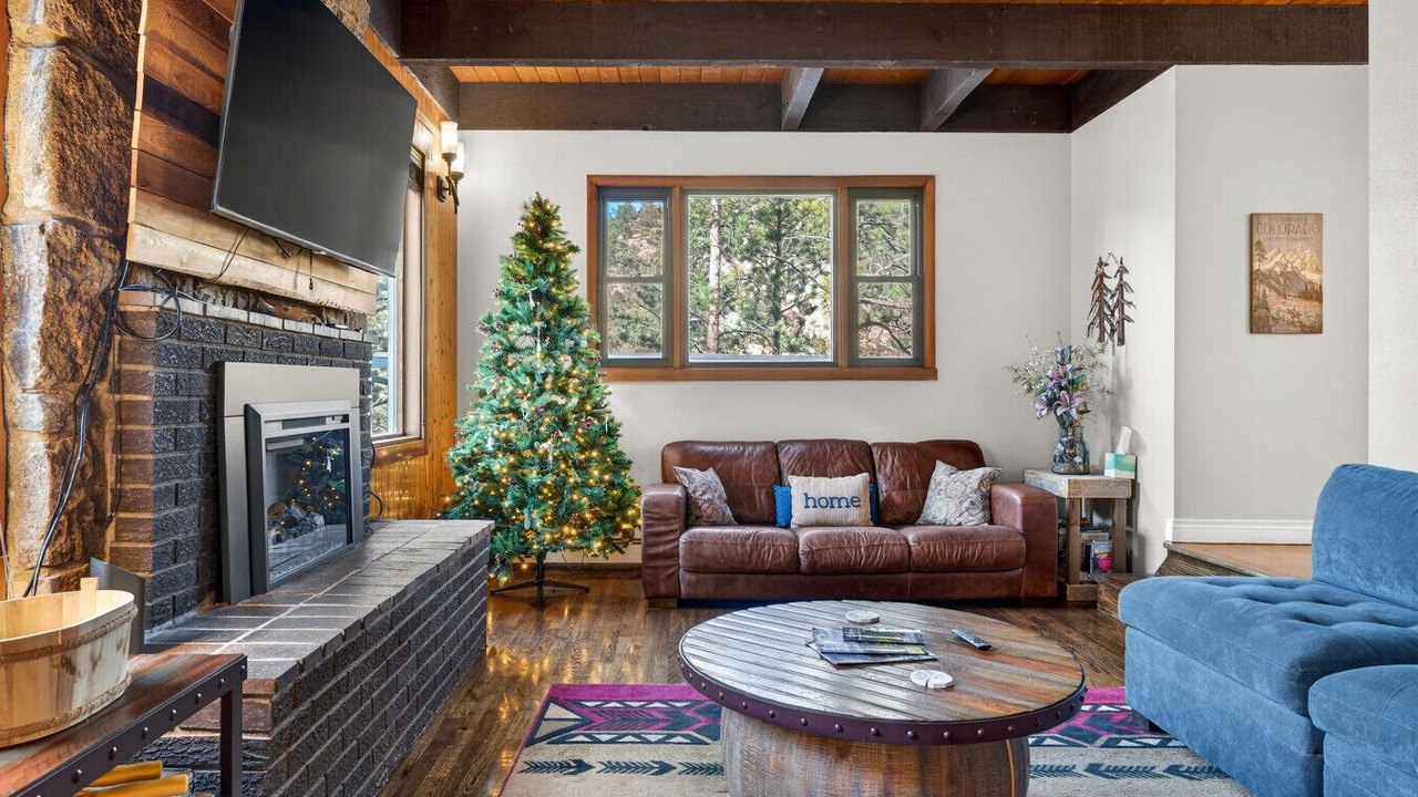 Photo of Livingroom in Idaho Springs