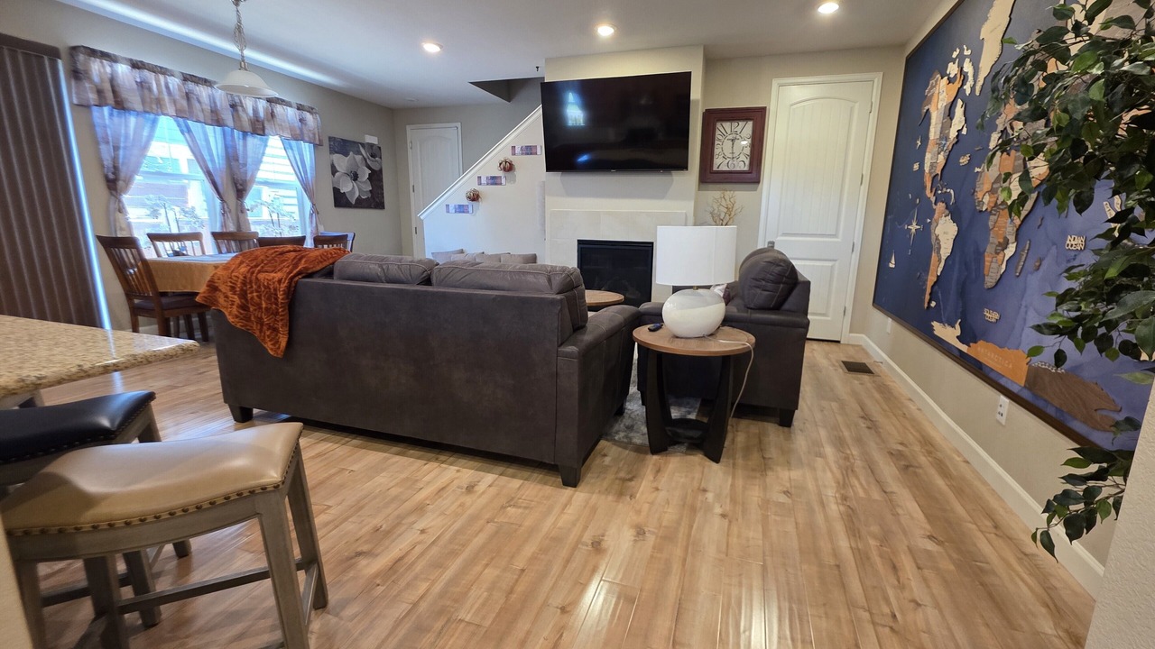 Photo of Livingroom in Stapleton