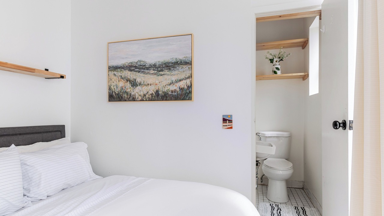 Photo of Bedroom in Bloomingdale