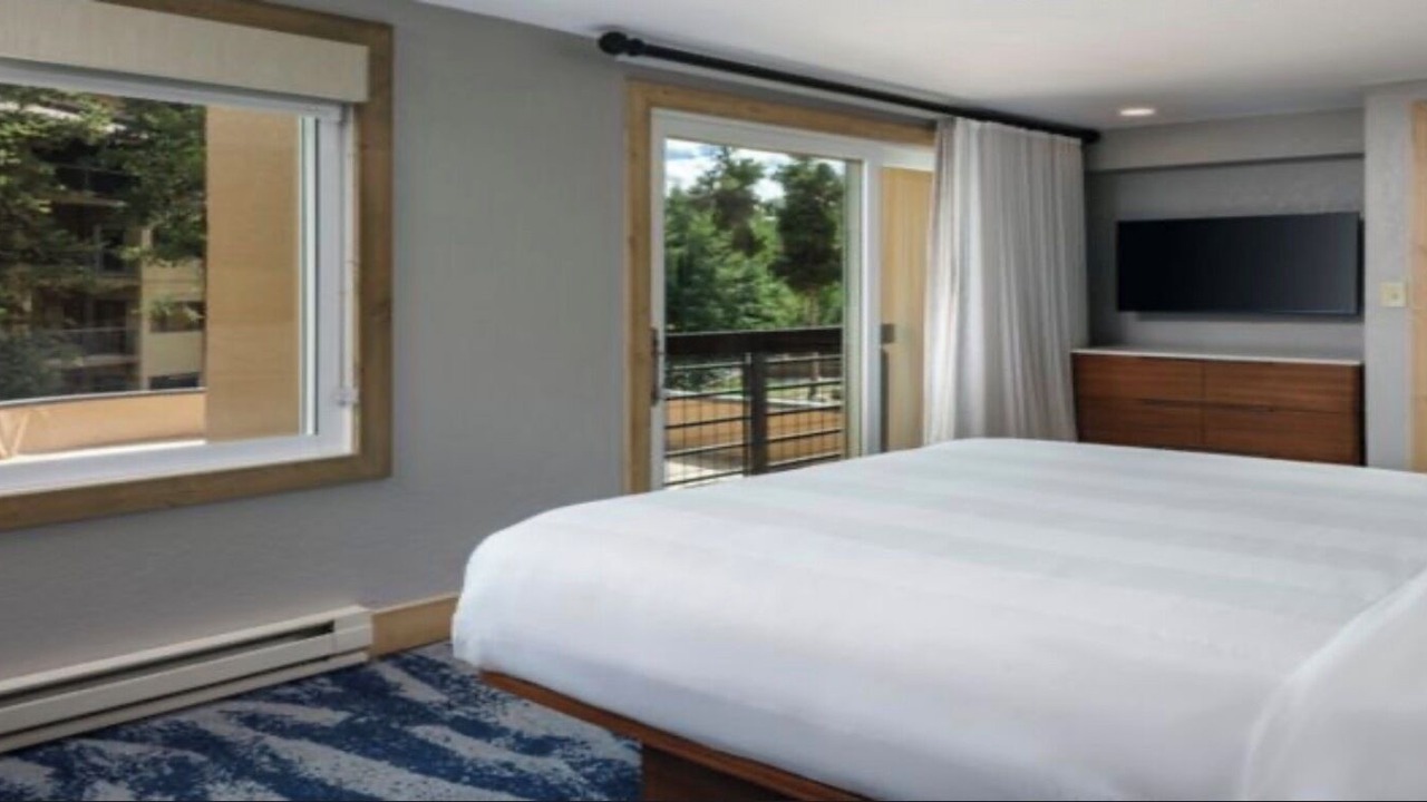 Photo of Bedroom in Peak 9