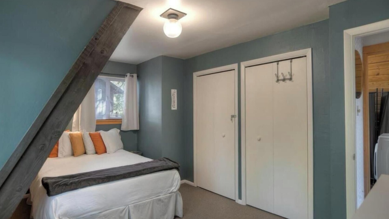 Photo of Bedroom in Forest Lakes