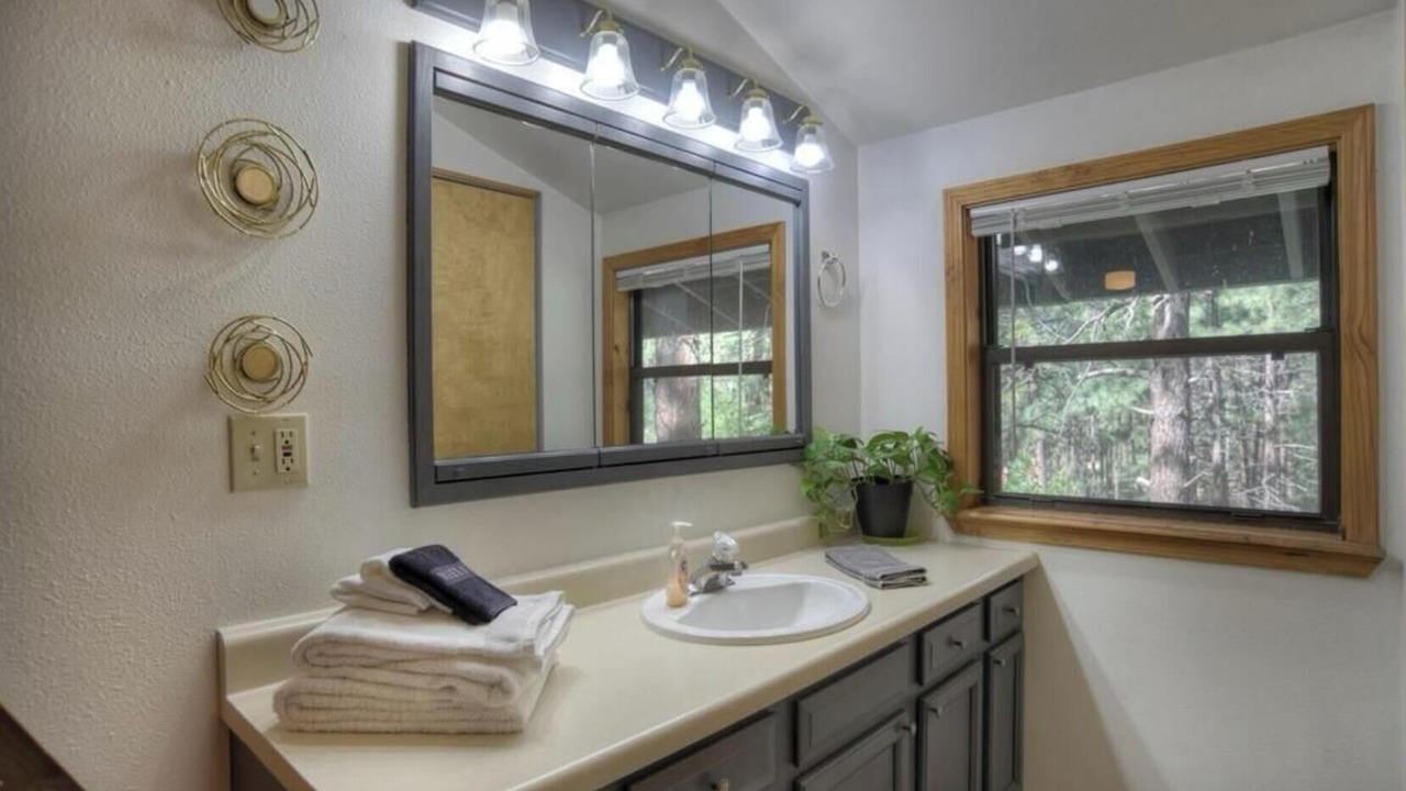 Photo of Bathroom in Forest Lakes