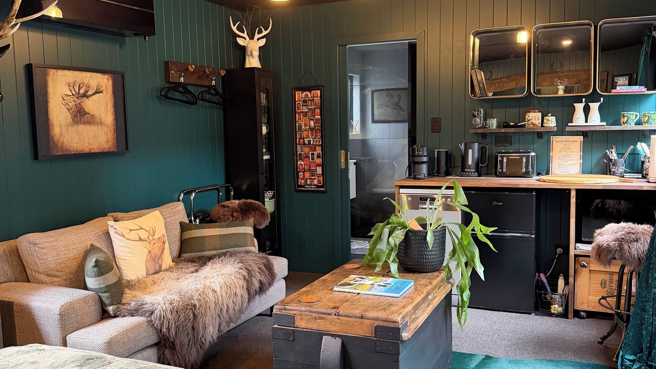 Photo of Livingroom in Kelvin Heights