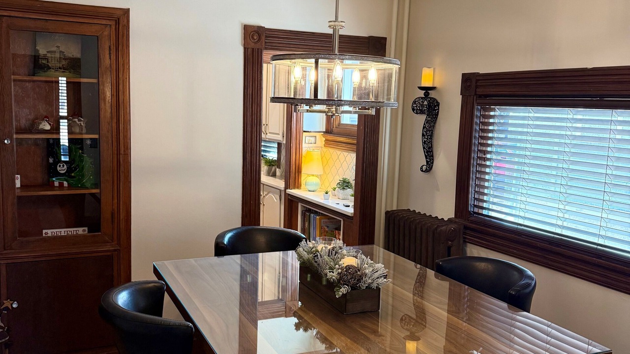 Photo of Livingroom in Central Colorado Springs