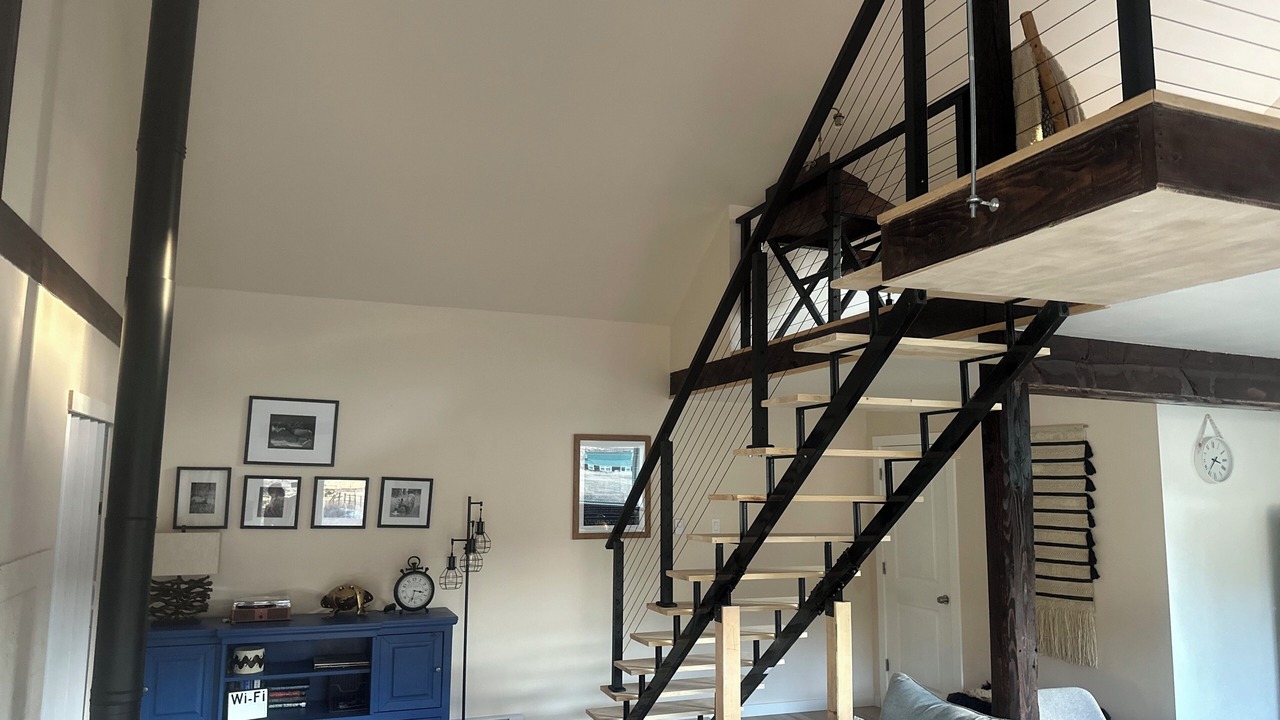 Photo of Livingroom in Evergreen