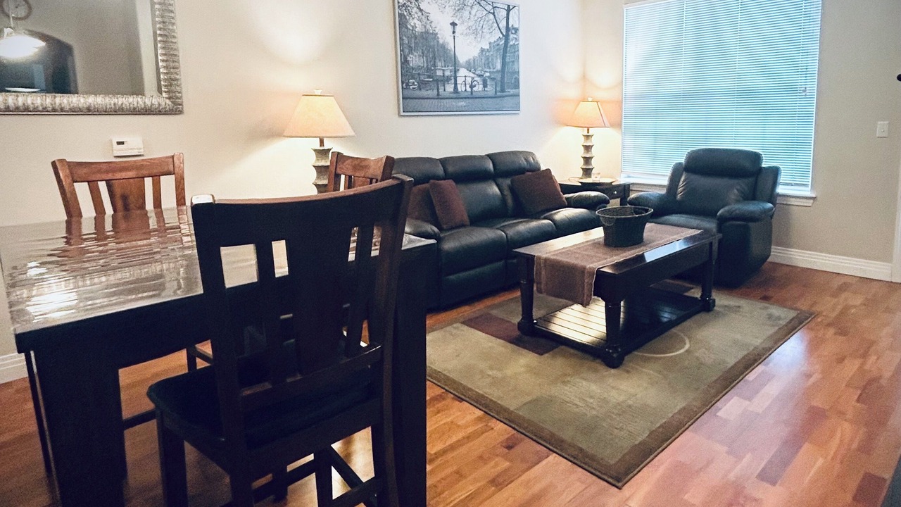 Photo of Livingroom in Englewood