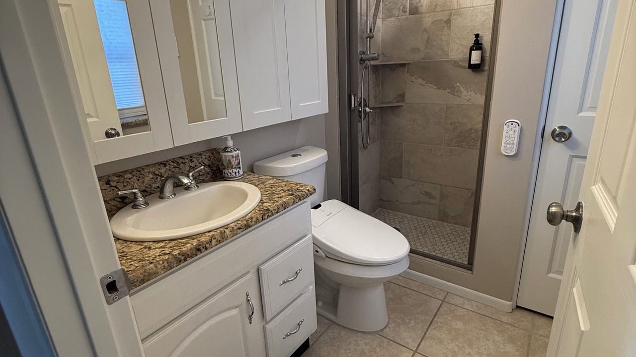 Photo of Bathroom in Evergreen Meadows