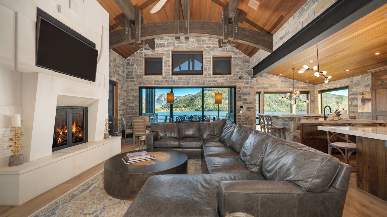 Photo of Livingroom in Grand Lake