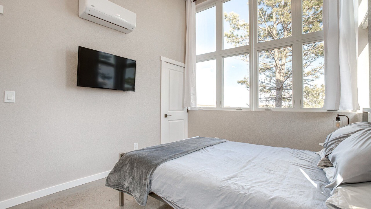 Photo of Bedroom in Golden