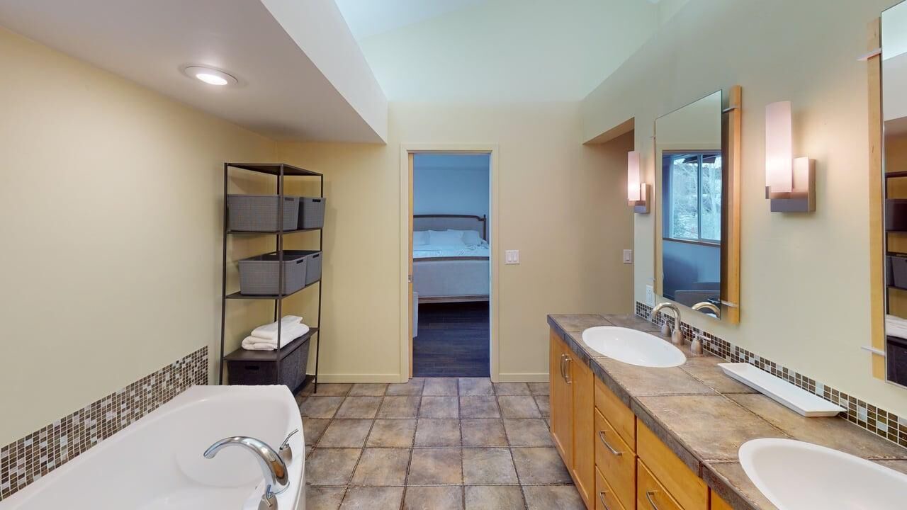 Photo of Bathroom in Edwards