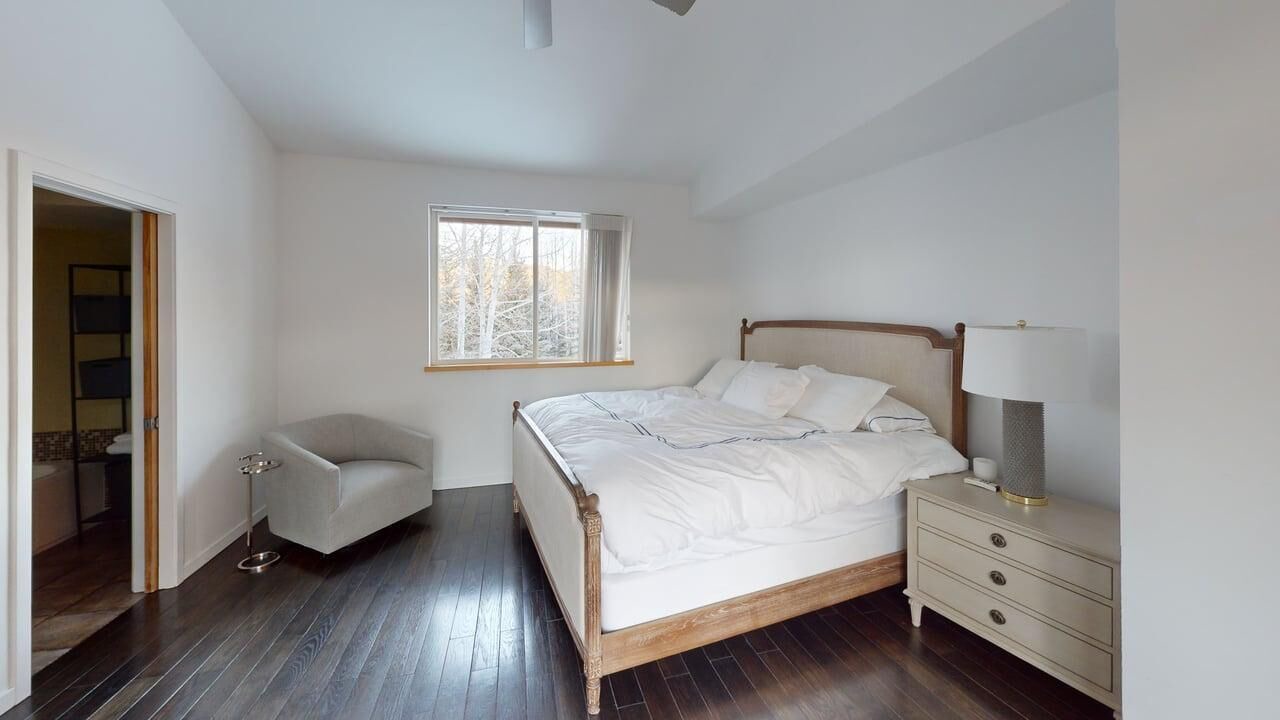 Photo of Bedroom in Edwards