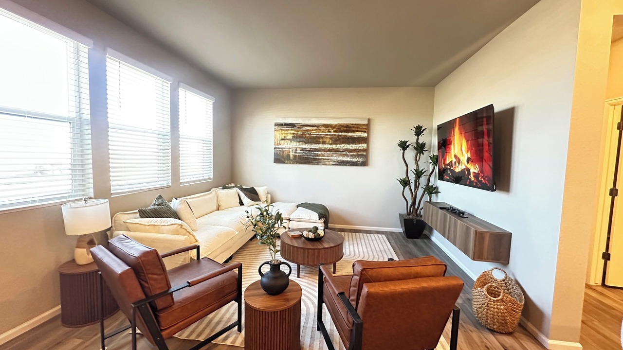 Photo of Livingroom in Aurora