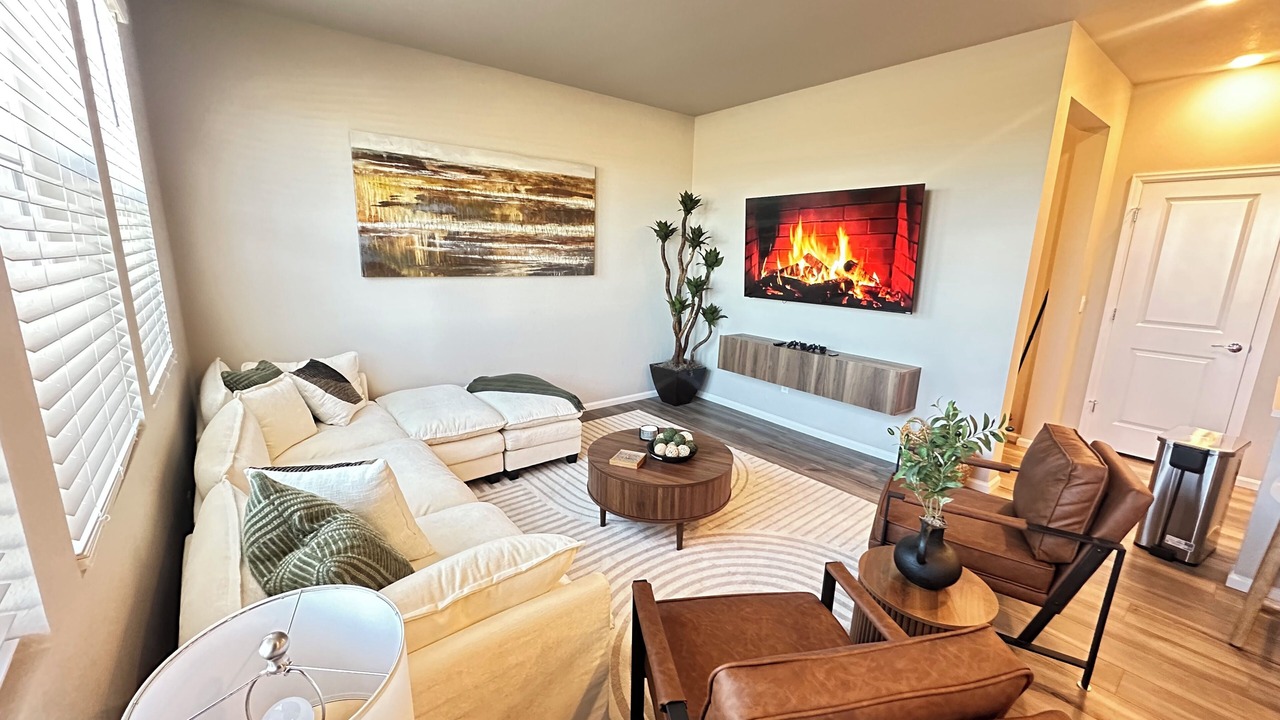 Photo of Livingroom in Aurora
