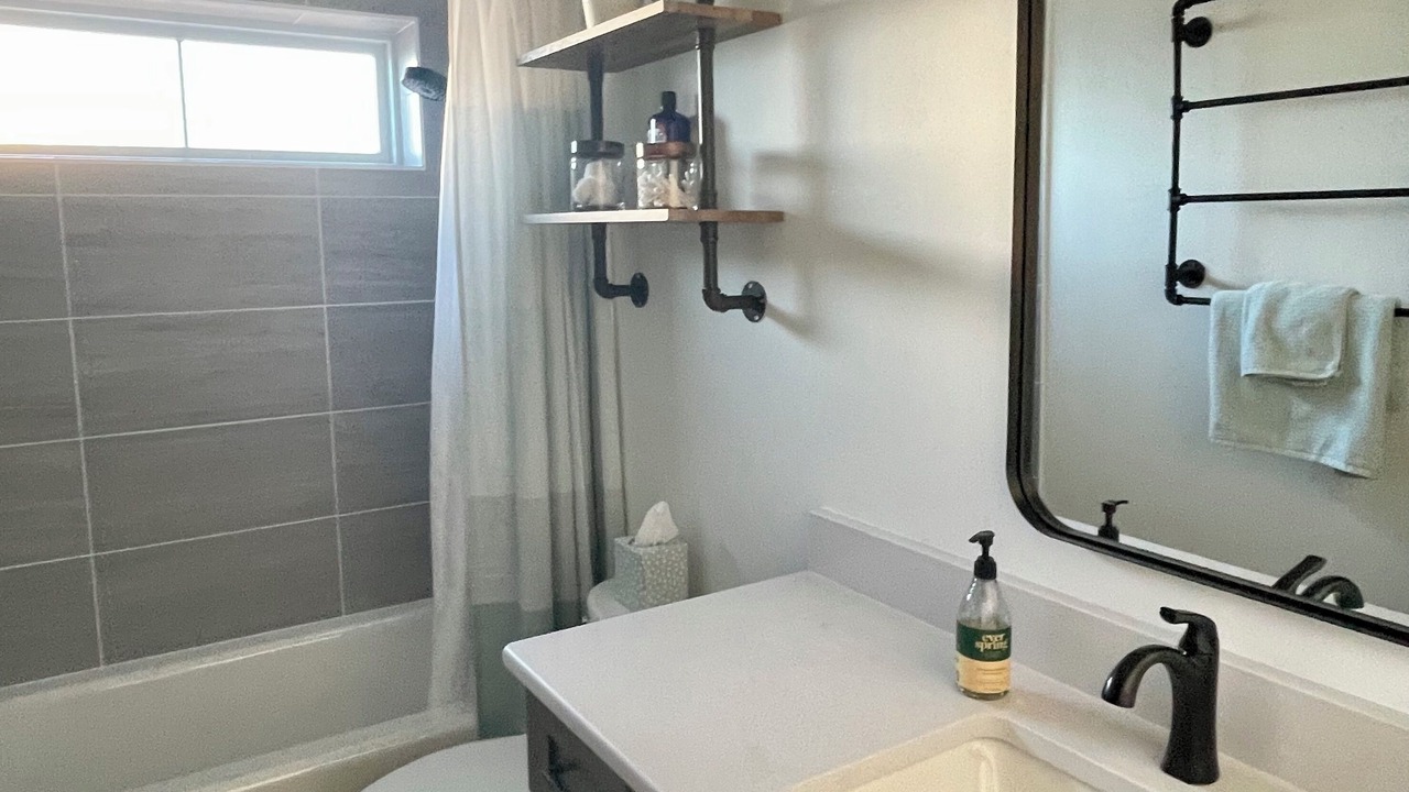 Photo of Bathroom in Palisade