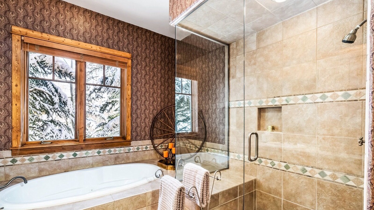 Photo of Bathroom in Highland Meadows