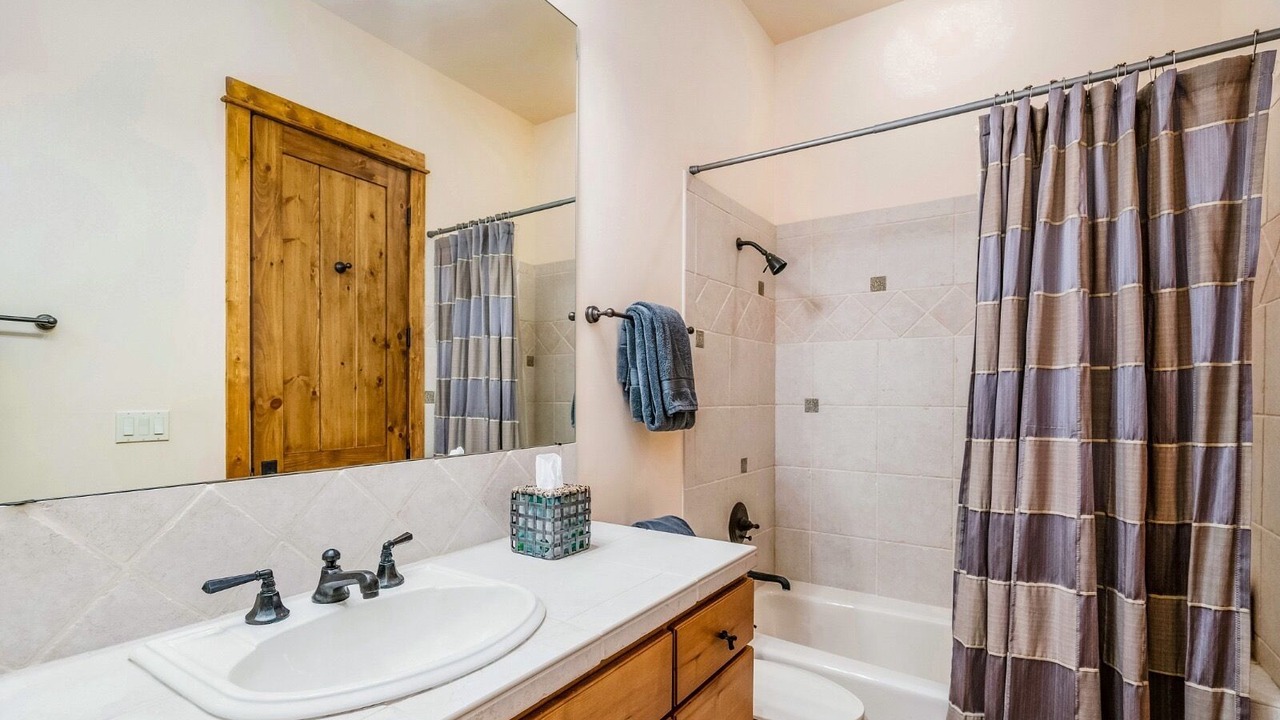 Photo of Bathroom in Highland Meadows