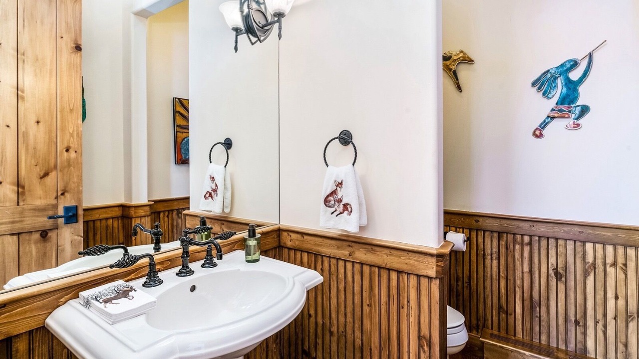 Photo of Bathroom in Highland Meadows