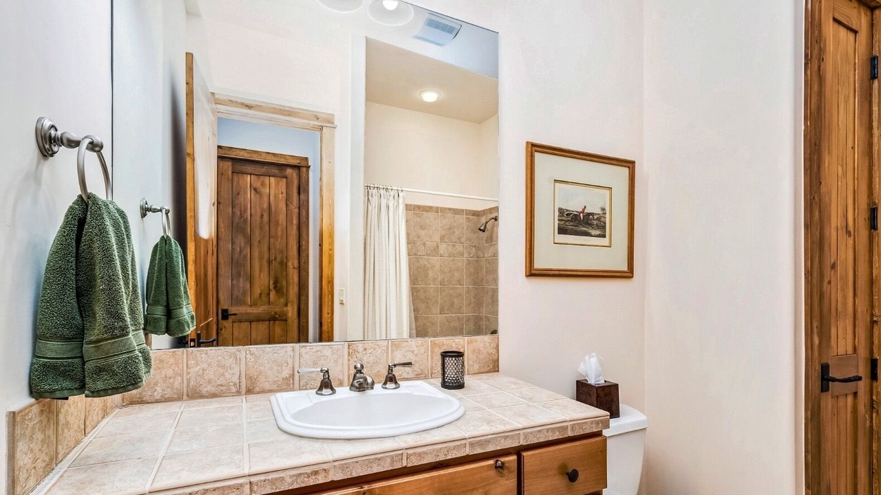 Photo of Bathroom in Highland Meadows