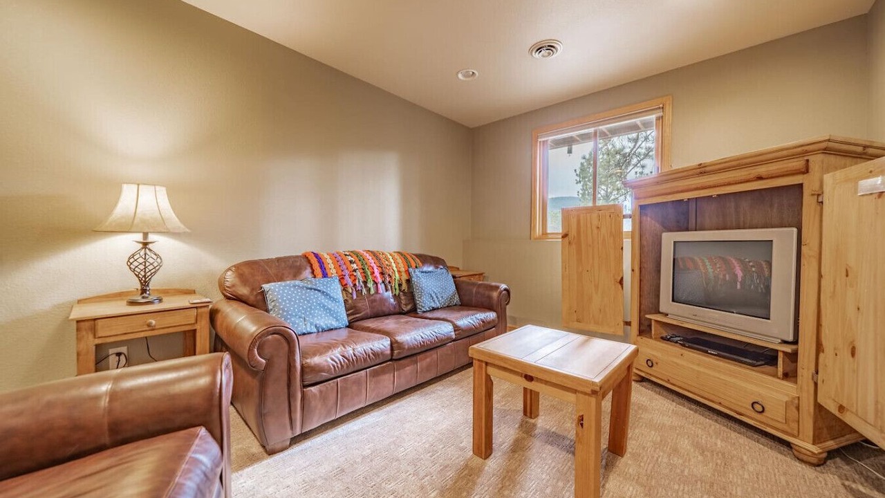Photo of Livingroom in Stanley Hills
