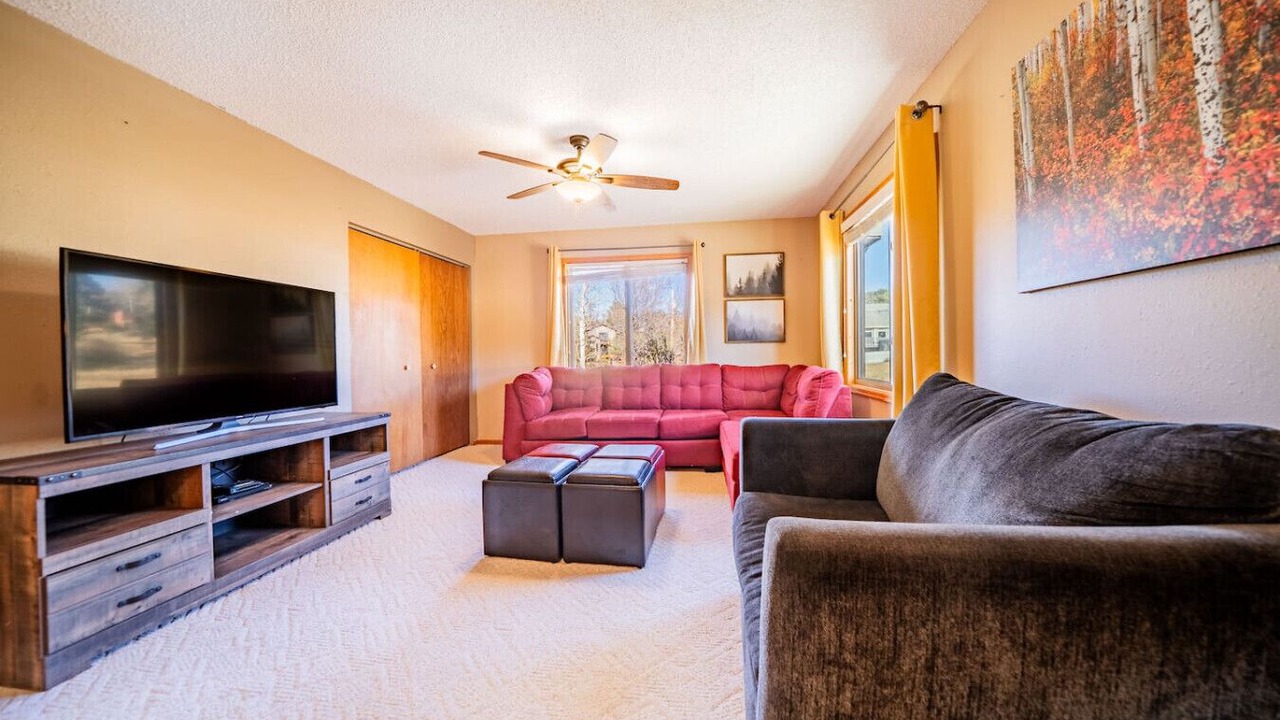 Photo of Livingroom in Carriage Hills