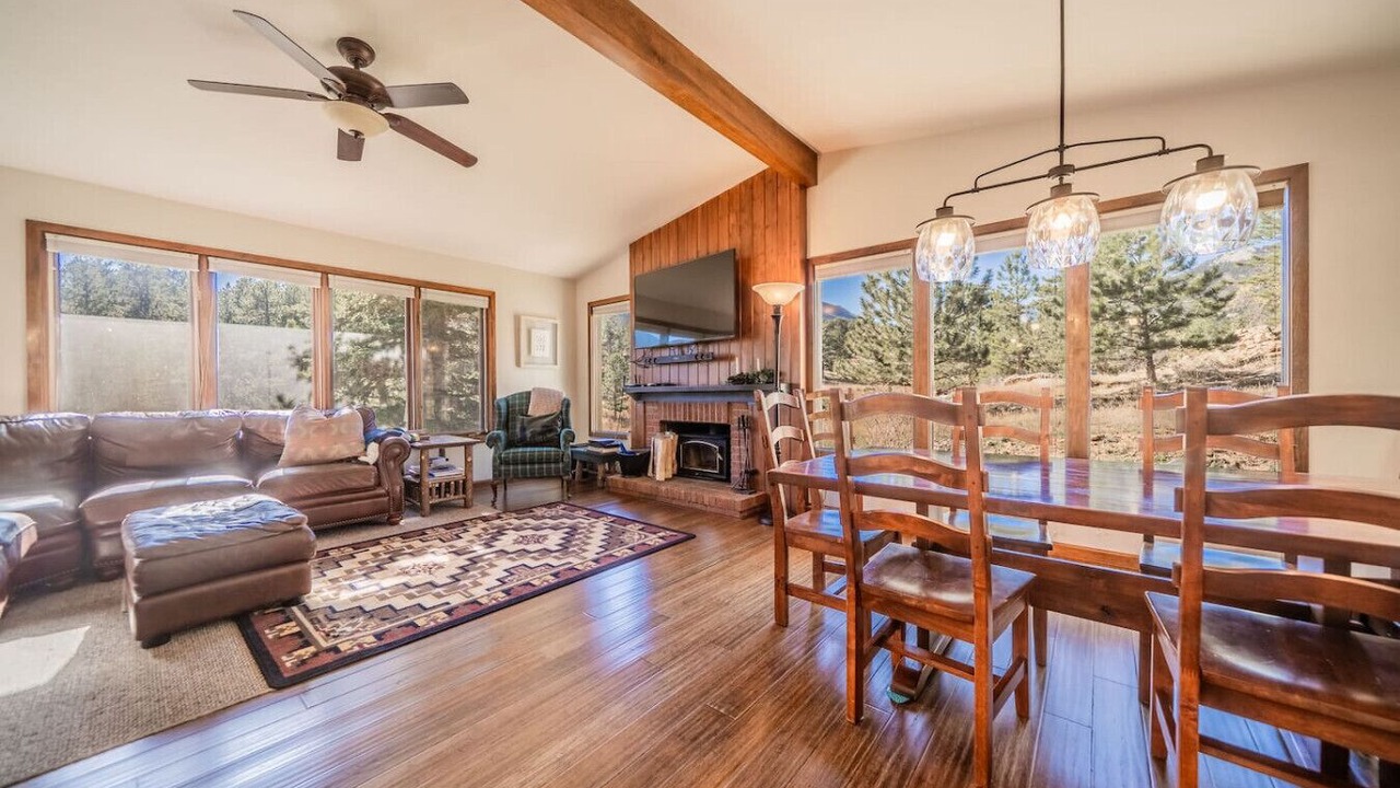 Photo of Livingroom in Carriage Hills