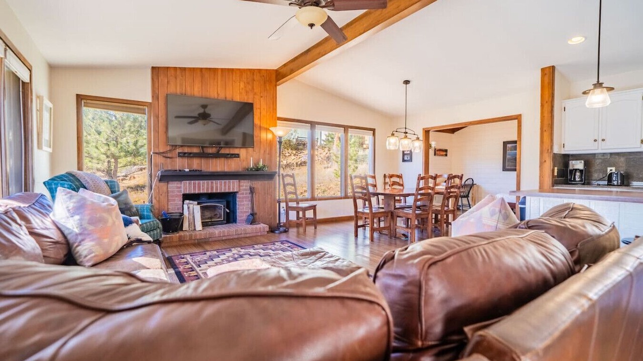 Photo of Livingroom in Carriage Hills